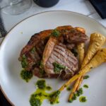 Daging domba jauh, saus hijau