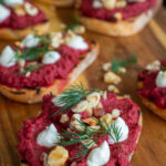 Fancy Toast – Beetroot, Keju Kambing & Hazelnut