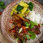 Ribs pendek daging sapi yang dimasak lambat (gaya Asia)