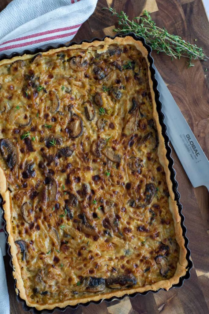 Tartlet leek jamur dengan miso putih