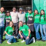 Wahlburgers melayani Stackhouse Smashburger dan Wicked Soda untuk merayakan rilis “Play Dirty” – streaming secara global di Prime Video 1 Oktober
